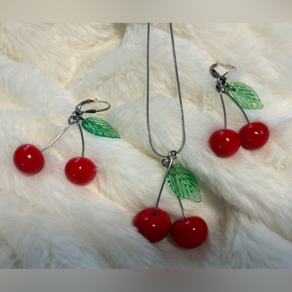 Murano Glass Cherry Pendant and Earrings Set, Silver